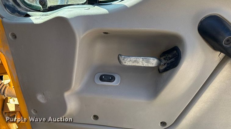 image for item EN3969 2004 Sterling L9500 Series dump truck