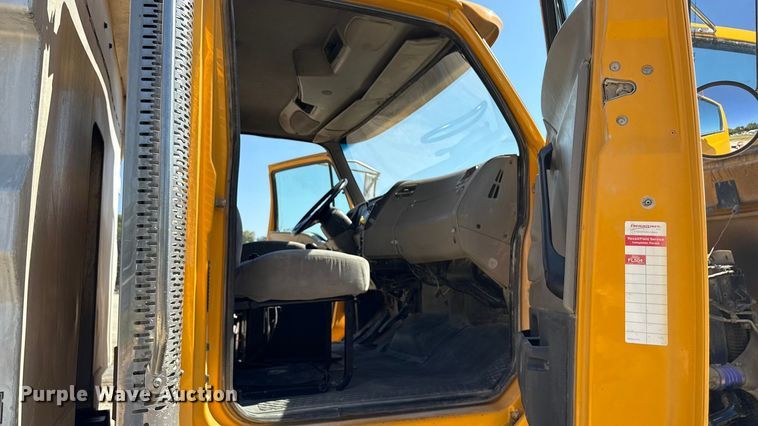 image for item EN3969 2004 Sterling L9500 Series dump truck