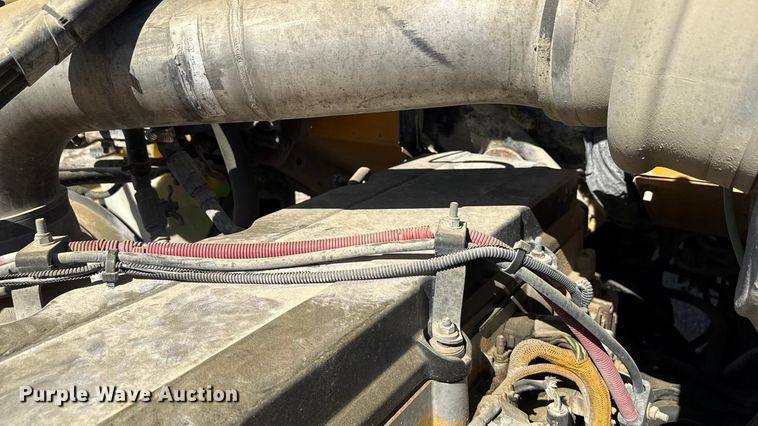 image for item EN3969 2004 Sterling L9500 Series dump truck