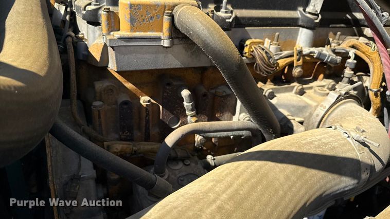 image for item EN3969 2004 Sterling L9500 Series dump truck