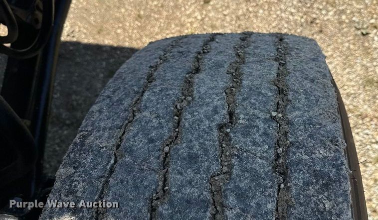 image for item EN3969 2004 Sterling L9500 Series dump truck