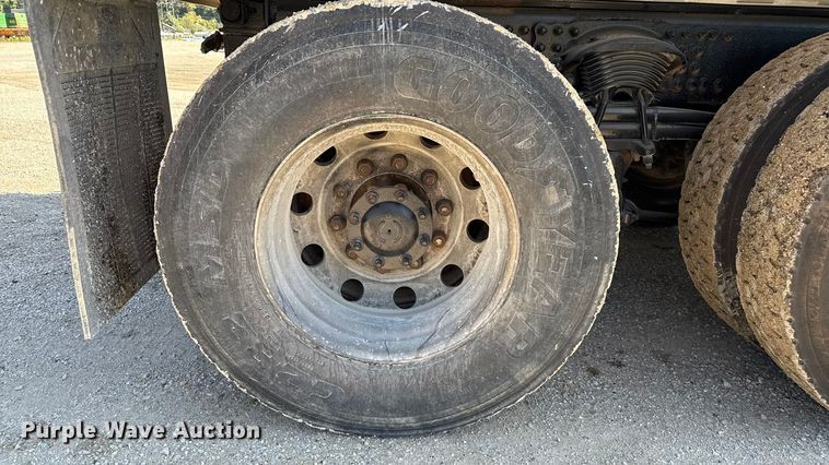 image for item EN3969 2004 Sterling L9500 Series dump truck