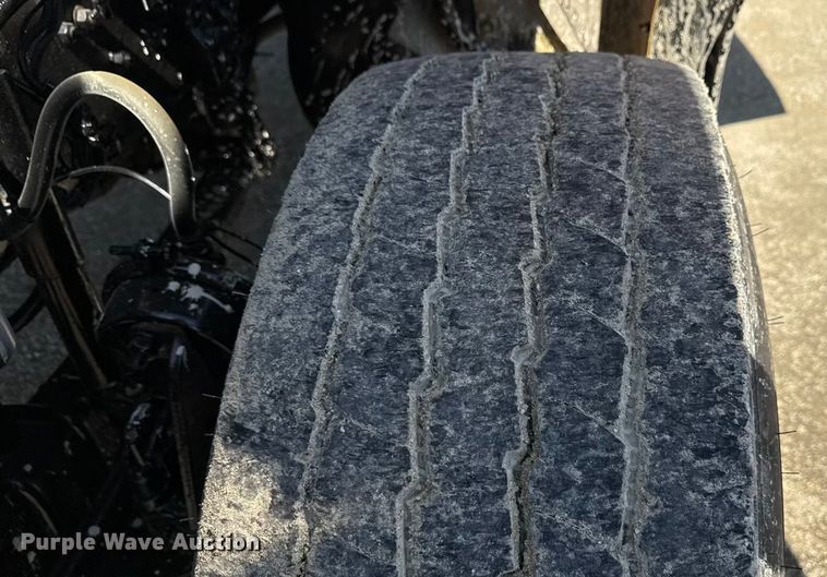 image for item EN3969 2004 Sterling L9500 Series dump truck