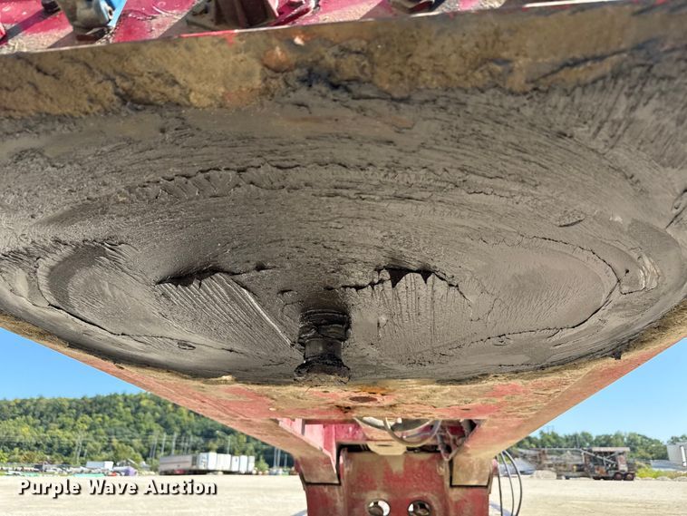 image for item EN3970 2007 Trail King Trail King Industries lowboy equipment trailer