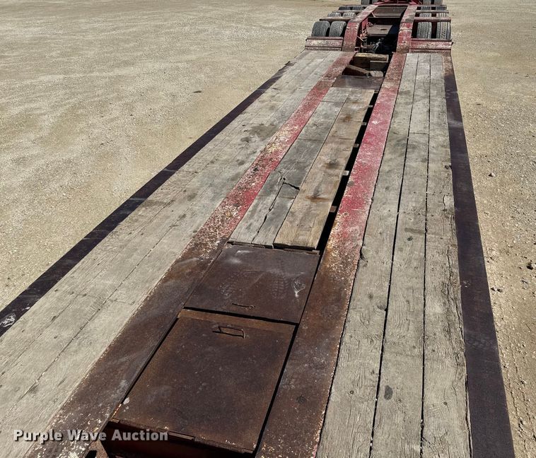 image for item EN3970 2007 Trail King Trail King Industries lowboy equipment trailer