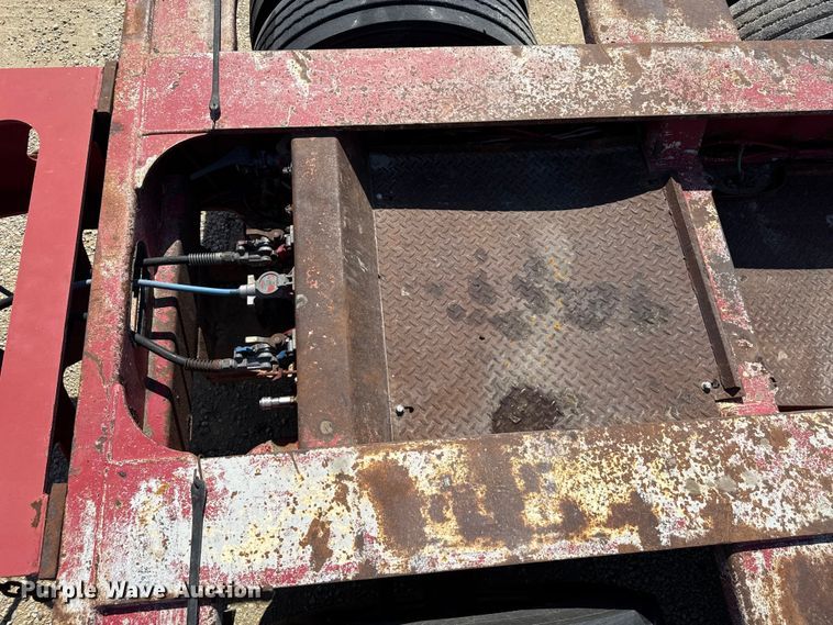 image for item EN3970 2007 Trail King Trail King Industries lowboy equipment trailer