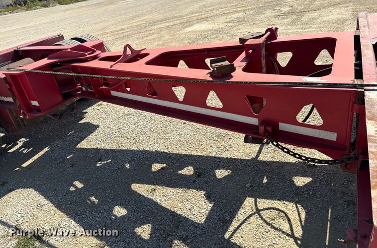 image for item EN3970 2007 Trail King Trail King Industries lowboy equipment trailer