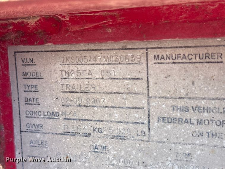 image for item EN3970 2007 Trail King Trail King Industries lowboy equipment trailer