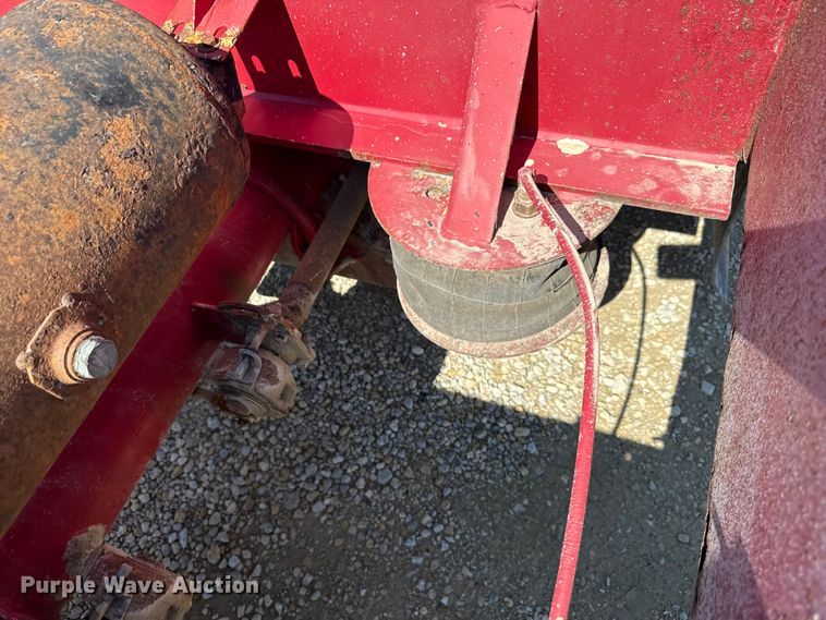 image for item EN3970 2007 Trail King Trail King Industries lowboy equipment trailer