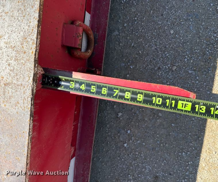 image for item EN3970 2007 Trail King Trail King Industries lowboy equipment trailer