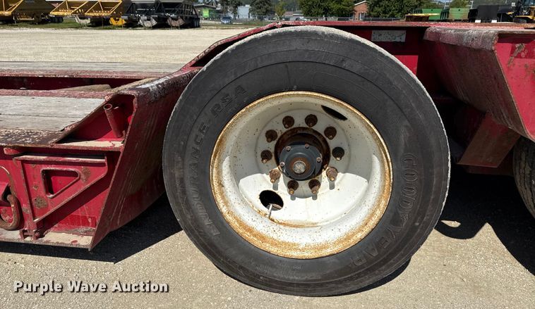 image for item EN3970 2007 Trail King Trail King Industries lowboy equipment trailer