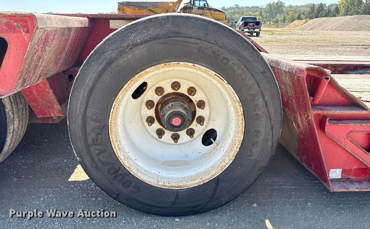 image for item EN3970 2007 Trail King Trail King Industries lowboy equipment trailer