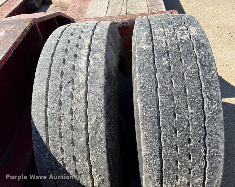 image for item EN3970 2007 Trail King Trail King Industries lowboy equipment trailer