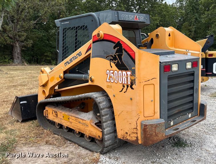 image for item EN5561 2016 Mustang 2500RT tracked skid steer loader