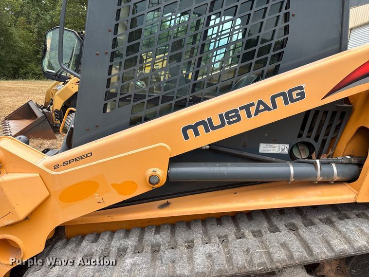 image for item EN5561 2016 Mustang 2500RT tracked skid steer loader