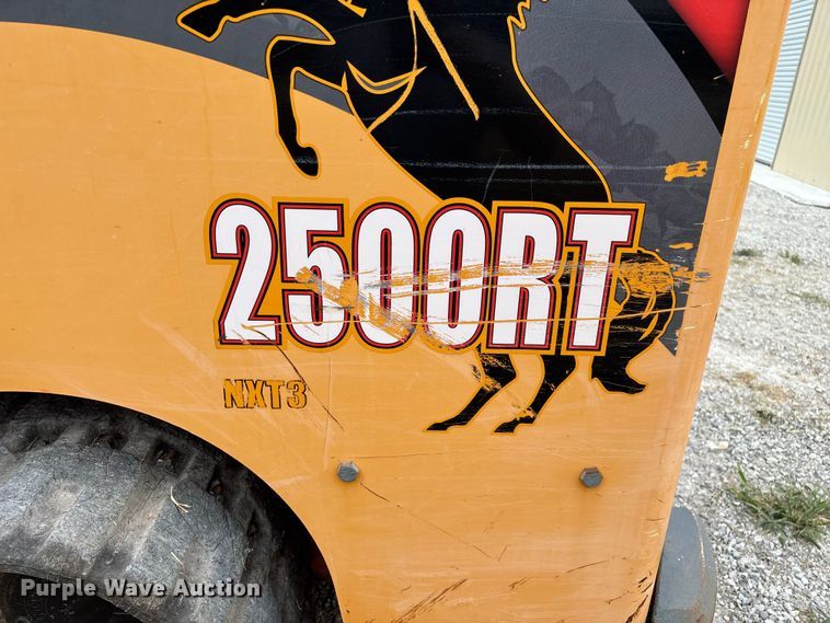 image for item EN5561 2016 Mustang 2500RT tracked skid steer loader