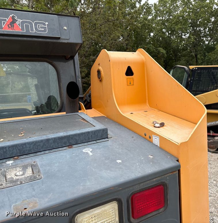 image for item EN5561 2016 Mustang 2500RT tracked skid steer loader