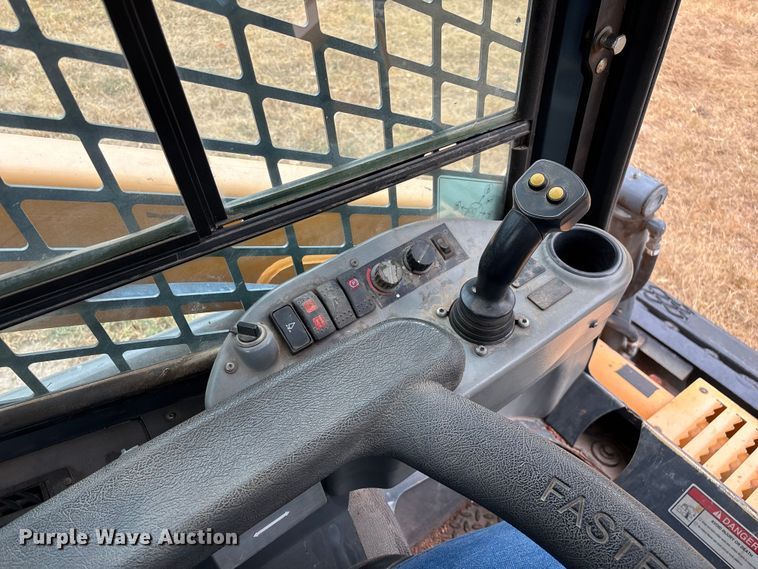 image for item EN5561 2016 Mustang 2500RT tracked skid steer loader