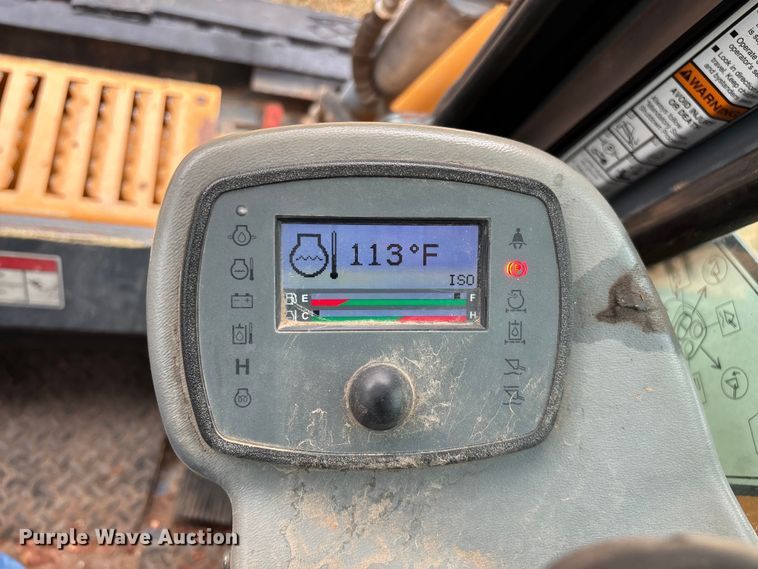 image for item EN5561 2016 Mustang 2500RT tracked skid steer loader