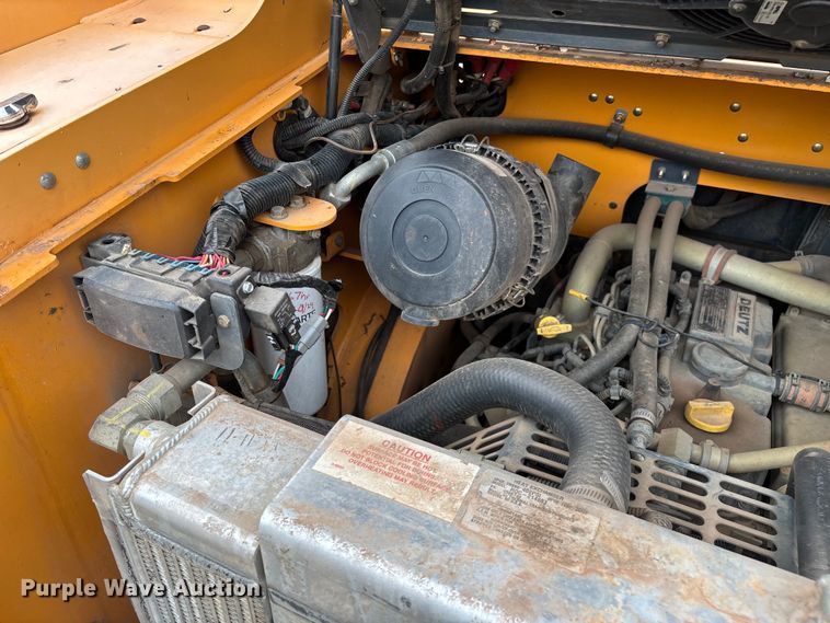 image for item EN5561 2016 Mustang 2500RT tracked skid steer loader