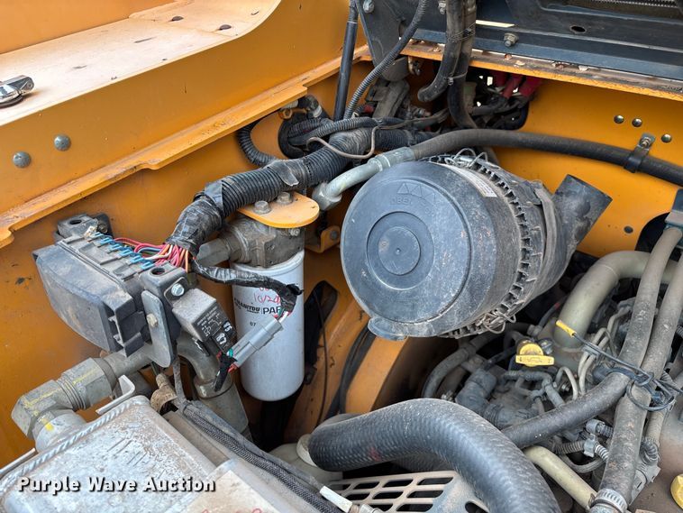 image for item EN5561 2016 Mustang 2500RT tracked skid steer loader