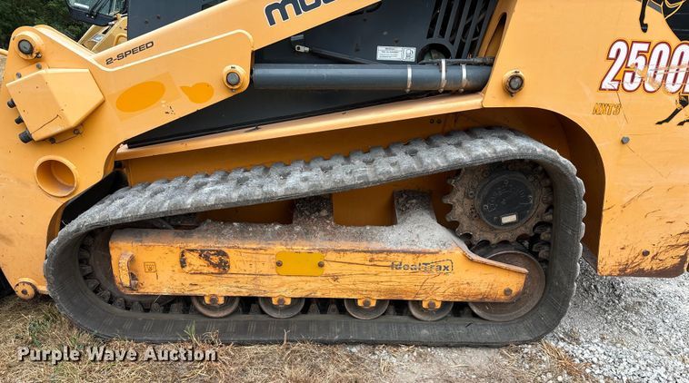 image for item EN5561 2016 Mustang 2500RT tracked skid steer loader
