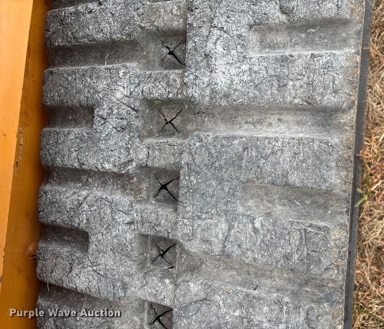 image for item EN5561 2016 Mustang 2500RT tracked skid steer loader