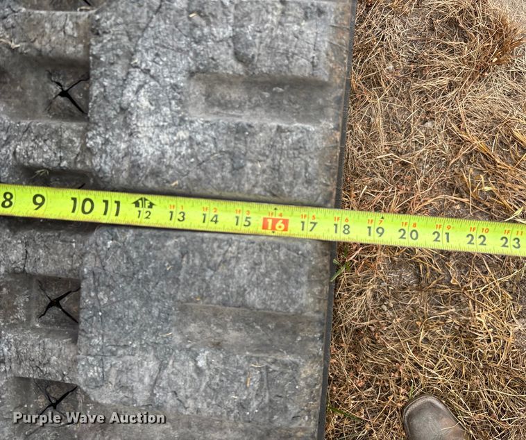 image for item EN5561 2016 Mustang 2500RT tracked skid steer loader