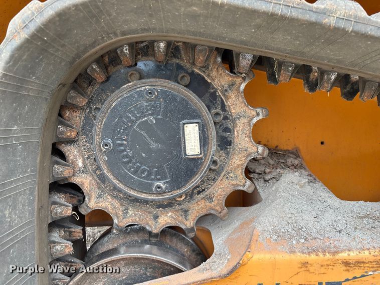 image for item EN5561 2016 Mustang 2500RT tracked skid steer loader