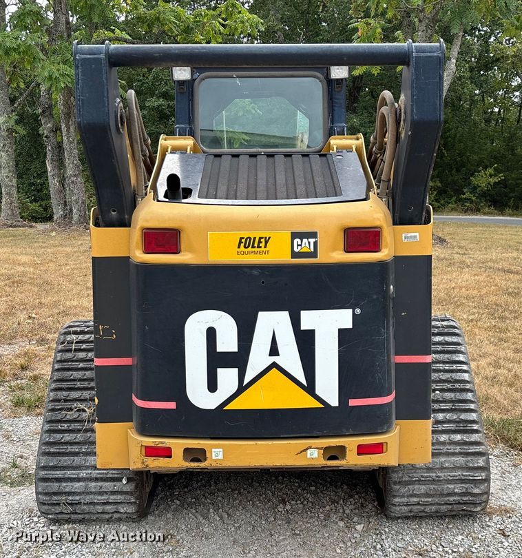 image for item EN5562 2005 Caterpillar 287B tracked skid steer loader