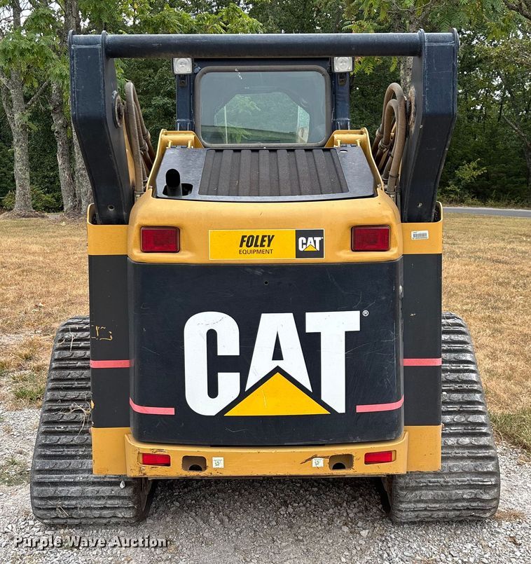 image for item EN5562 2005 Caterpillar 287B tracked skid steer loader