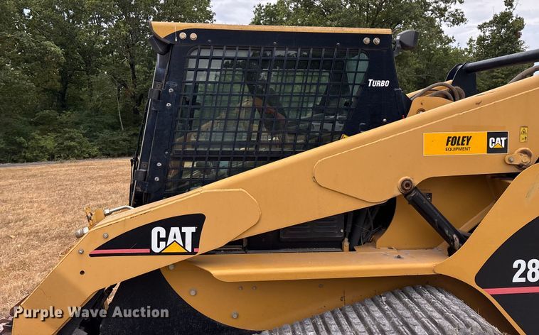 image for item EN5562 2005 Caterpillar 287B tracked skid steer loader