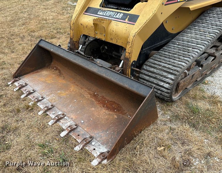 image for item EN5562 2005 Caterpillar 287B tracked skid steer loader