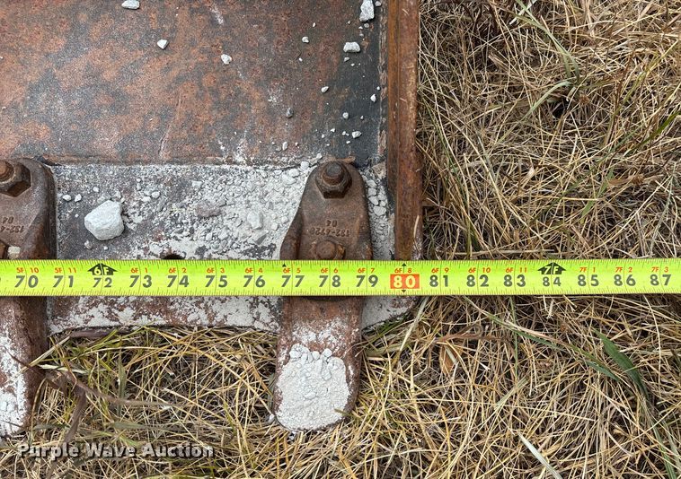 image for item EN5562 2005 Caterpillar 287B tracked skid steer loader