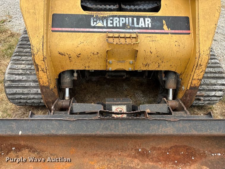 image for item EN5562 2005 Caterpillar 287B tracked skid steer loader