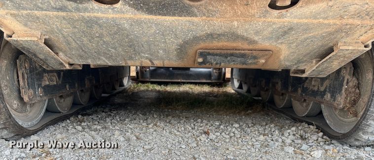 image for item EN5562 2005 Caterpillar 287B tracked skid steer loader