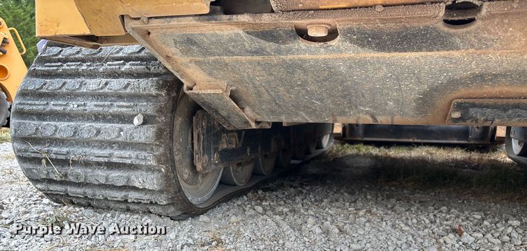 image for item EN5562 2005 Caterpillar 287B tracked skid steer loader