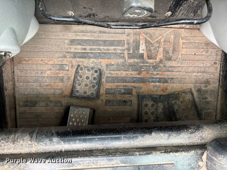 image for item EN5562 2005 Caterpillar 287B tracked skid steer loader