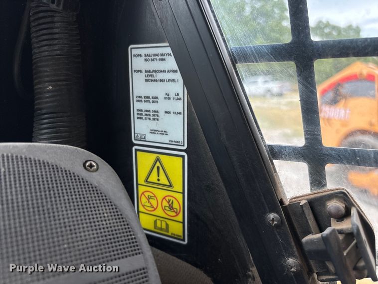 image for item EN5562 2005 Caterpillar 287B tracked skid steer loader