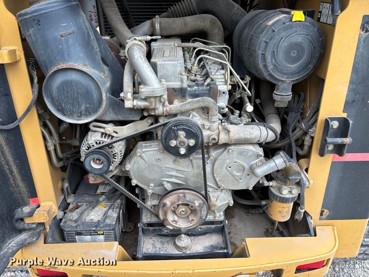 image for item EN5562 2005 Caterpillar 287B tracked skid steer loader