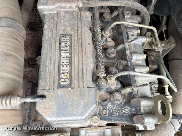 image for item EN5562 2005 Caterpillar 287B tracked skid steer loader