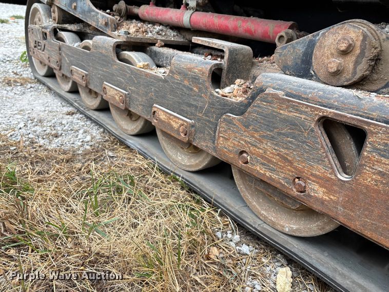 image for item EN5562 2005 Caterpillar 287B tracked skid steer loader