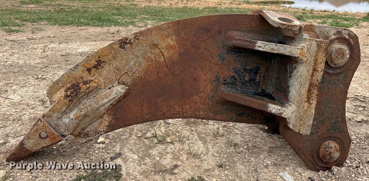 image for item EN5566 Excavator ripper attachment