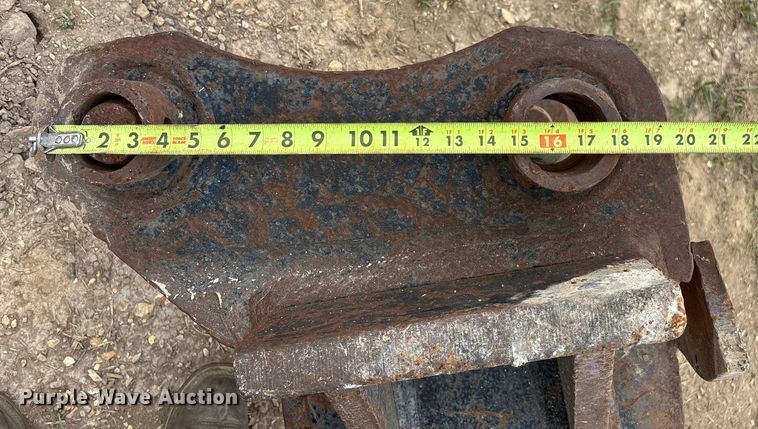 image for item EN5566 Excavator ripper attachment