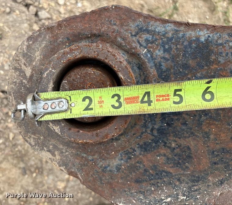 image for item EN5566 Excavator ripper attachment