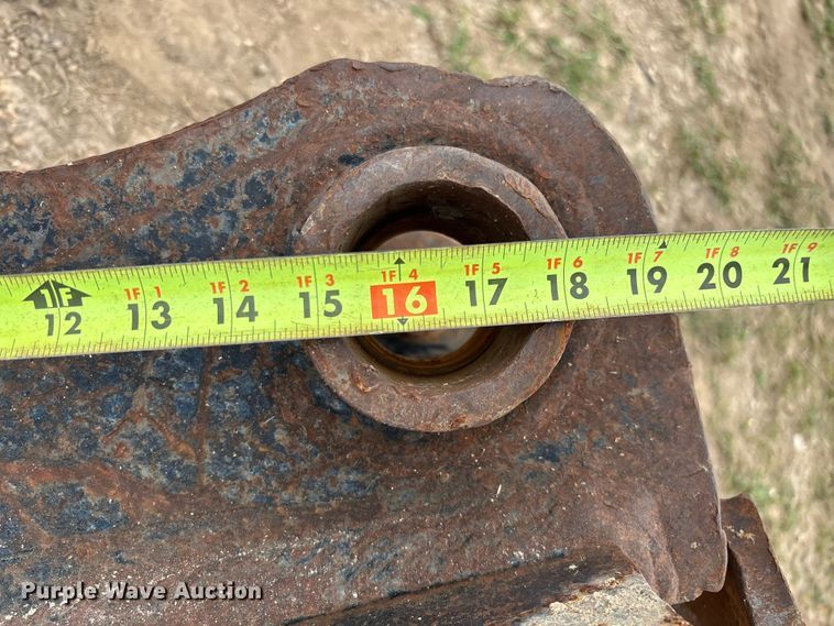 image for item EN5566 Excavator ripper attachment