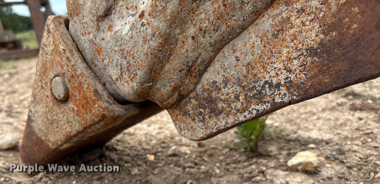 image for item EN5566 Excavator ripper attachment