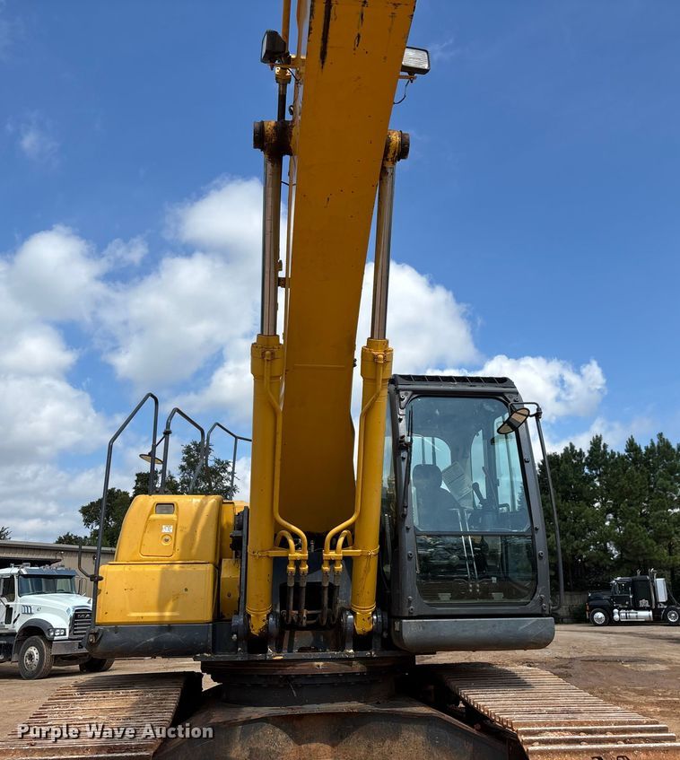 image for item EN5576 2015 Kobelco SK350LC-9E excavator