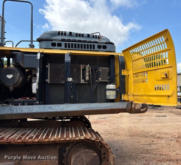 image for item EN5576 2015 Kobelco SK350LC-9E excavator