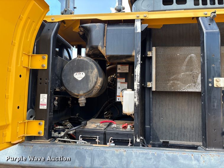 image for item EN5576 2015 Kobelco SK350LC-9E excavator